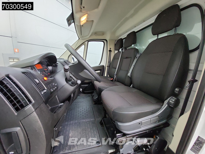 Bestelwagen gesloten laadbak Opel Movano 140PK Laadklep Bakwagen Airco Cruise Camera D'Hollandia Euro6 Meubelbak Koffer Airco Cruise control: afbeelding 9 Bestelwagen gesloten laadbak Opel Movano 140PK Laadklep Bakwagen Airco Cruise Camera D'Hollandia Euro6 Meubelbak Koffer Airco Cruise control: afbeelding 9