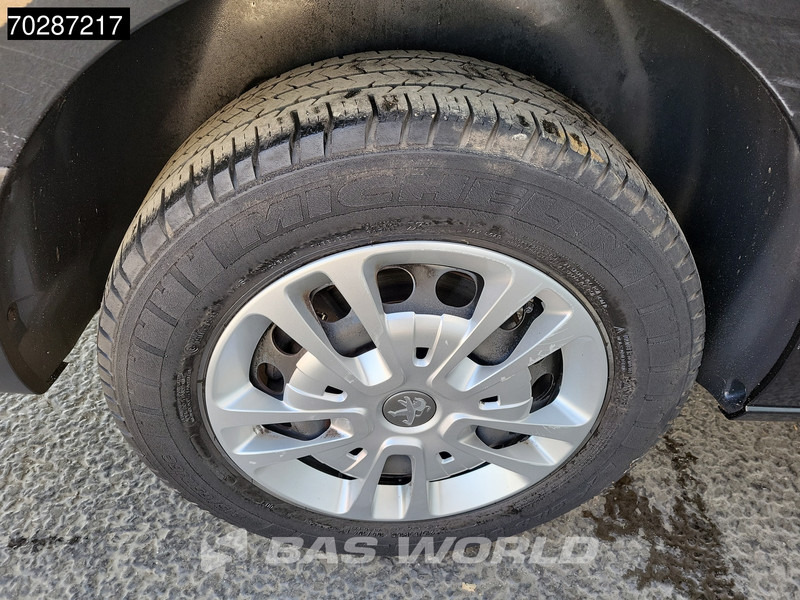 Peugeot Expert 120pk L3H1 Trekhaak Airco Cruise Imperiaal Parkeersensoren Euro6 L3 6m3 Airco Trekhaak Cruise control - Kleine bestelwagen: afbeelding 3 Peugeot Expert 120pk L3H1 Trekhaak Airco Cruise Imperiaal Parkeersensoren Euro6 L3 6m3 Airco Trekhaak Cruise control - Kleine bestelwagen: afbeelding 3