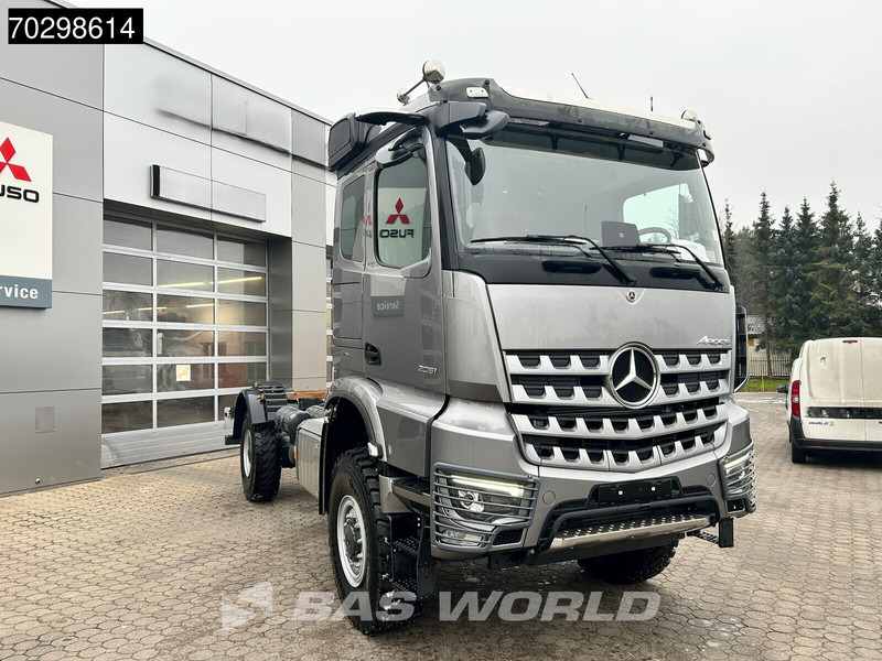 Mercedes-Benz Acrocs 2051 Arocs 4X4 NEW 4x4 chassis! Camper base Steel suspension Big-Axle Automatic Euro 6 - Chassis vrachtwagen: afbeelding 3 Mercedes-Benz Acrocs 2051 Arocs 4X4 NEW 4x4 chassis! Camper base Steel suspension Big-Axle Automatic Euro 6 - Chassis vrachtwagen: afbeelding 3