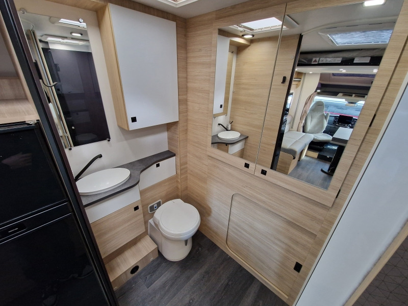Chausson 640 First Line Ford - Half integraal camper: afbeelding 5 Chausson 640 First Line Ford - Half integraal camper: afbeelding 5