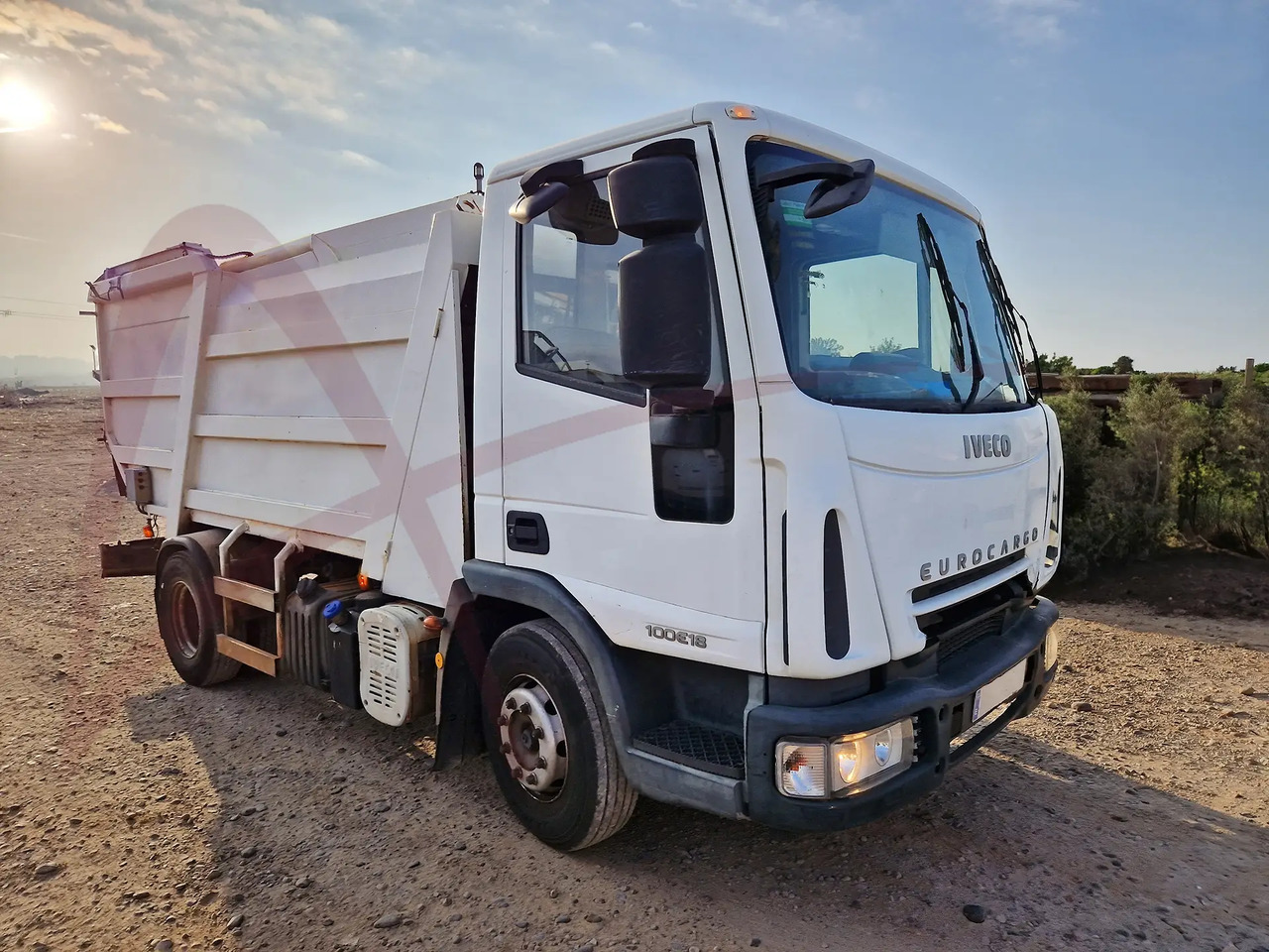 TECNO KUNI 8 - Vuilniswagen: afbeelding 1 TECNO KUNI 8 - Vuilniswagen: afbeelding 1