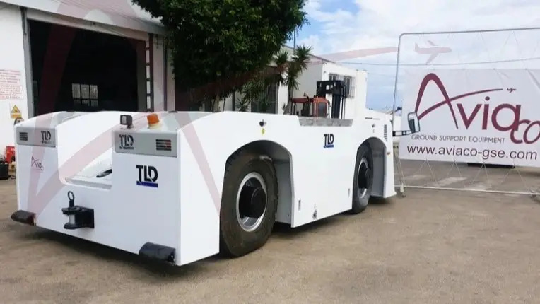 TLD TMX-450 - Vliegtuigtrekker: afbeelding 4 TLD TMX-450 - Vliegtuigtrekker: afbeelding 4