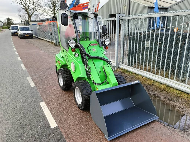 Avant M420 MSDNT mini shovel loader lader 980 kg CE - Compacte rupslader: afbeelding 4 Avant M420 MSDNT mini shovel loader lader 980 kg CE - Compacte rupslader: afbeelding 4