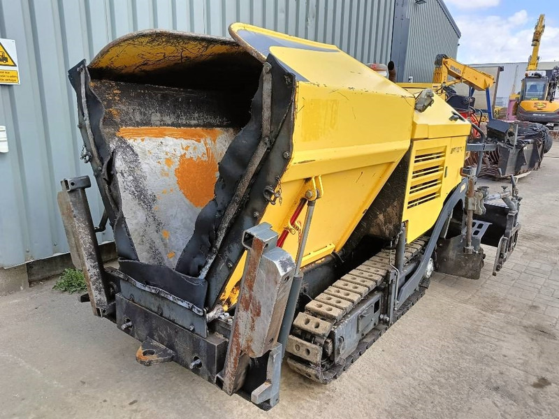 Asfaltafwerkmachine Bomag BF 223 C asfalteermachine asphalt paver dynamo: afbeelding 8