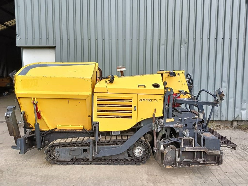 Asfaltafwerkmachine Bomag BF 223 C asfalteermachine asphalt paver dynamo: afbeelding 6