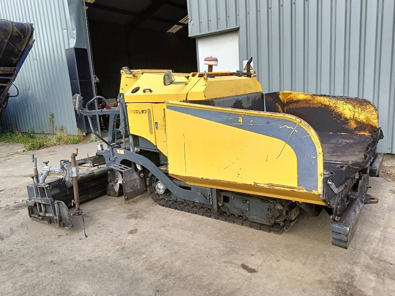Asfaltafwerkmachine Bomag BF 223 C asfalteermachine asphalt paver dynamo: afbeelding 12