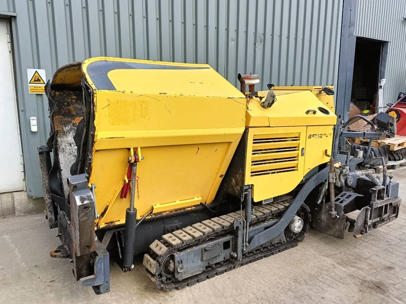 Asfaltafwerkmachine Bomag BF 223 C asfalteermachine asphalt paver dynamo: afbeelding 7