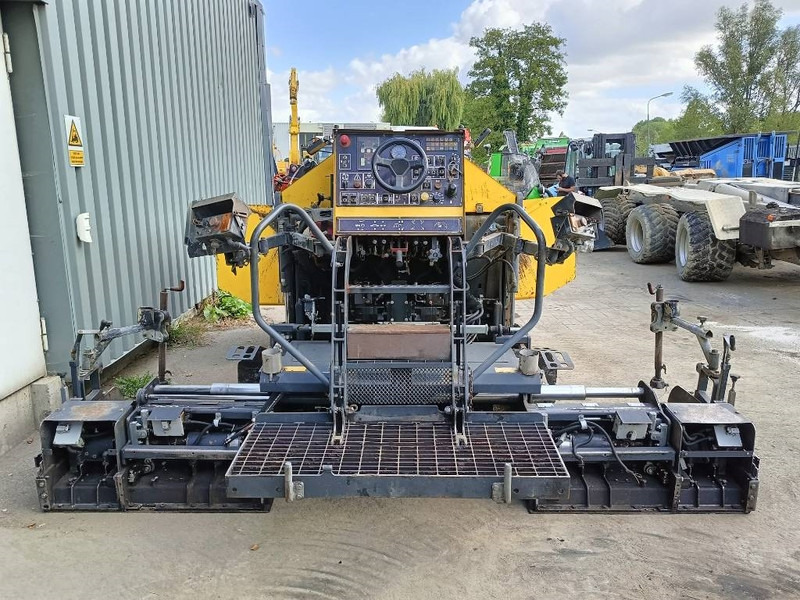 Bomag BF 223 C asfalteermachine asphalt paver dynamo - Asfaltafwerkmachine: afbeelding 3 Bomag BF 223 C asfalteermachine asphalt paver dynamo - Asfaltafwerkmachine: afbeelding 3