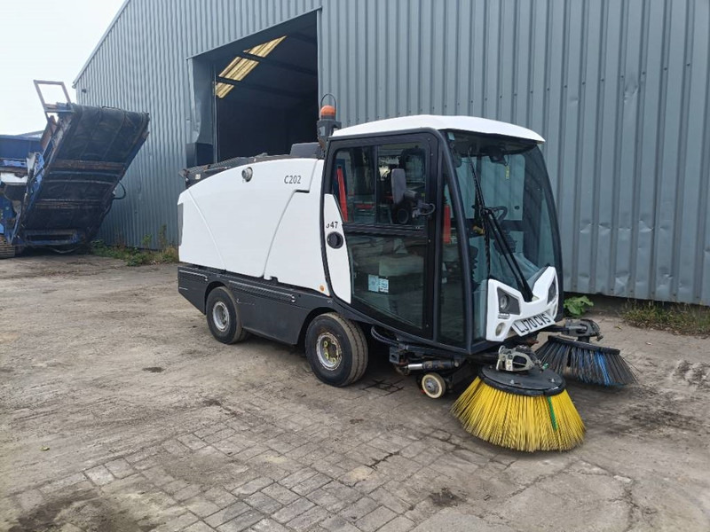 Bucher C 202 compact street sweeper johnson - Veegwagen: afbeelding 1 Bucher C 202 compact street sweeper johnson - Veegwagen: afbeelding 1
