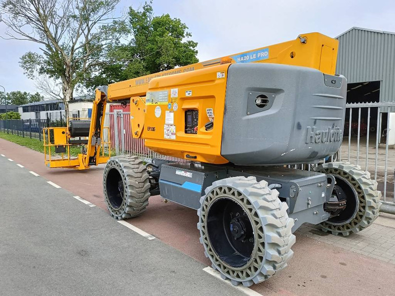 Haulotte HA 20 LE PRO hi lift hoogwerker hybride 4x4x4 - Knikarmhoogwerker: afbeelding 4 Haulotte HA 20 LE PRO hi lift hoogwerker hybride 4x4x4 - Knikarmhoogwerker: afbeelding 4