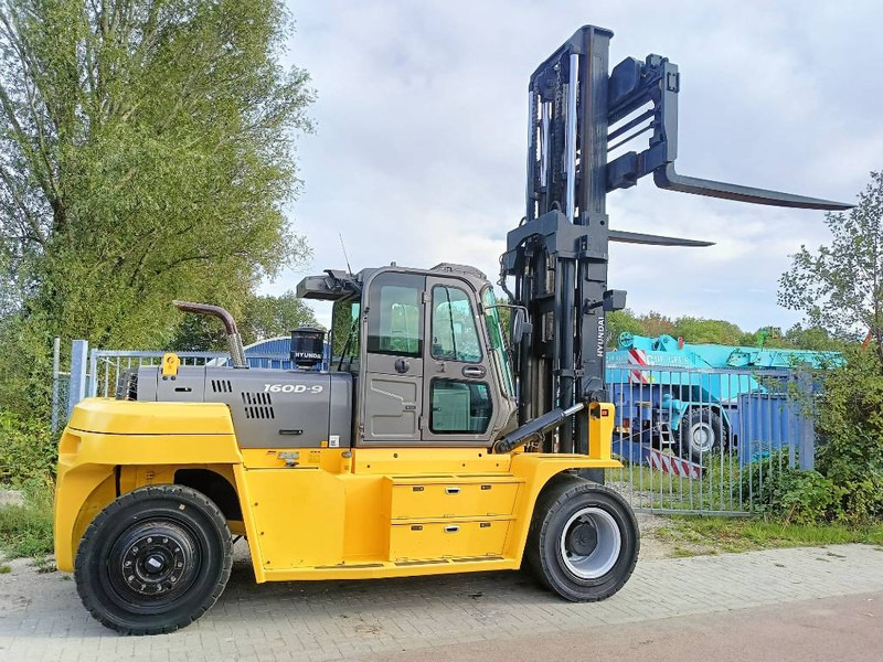 Hyundai 160 D-9 heftruck forklift stapler 16 ton CE - Diesel heftruck: afbeelding 1 Hyundai 160 D-9 heftruck forklift stapler 16 ton CE - Diesel heftruck: afbeelding 1
