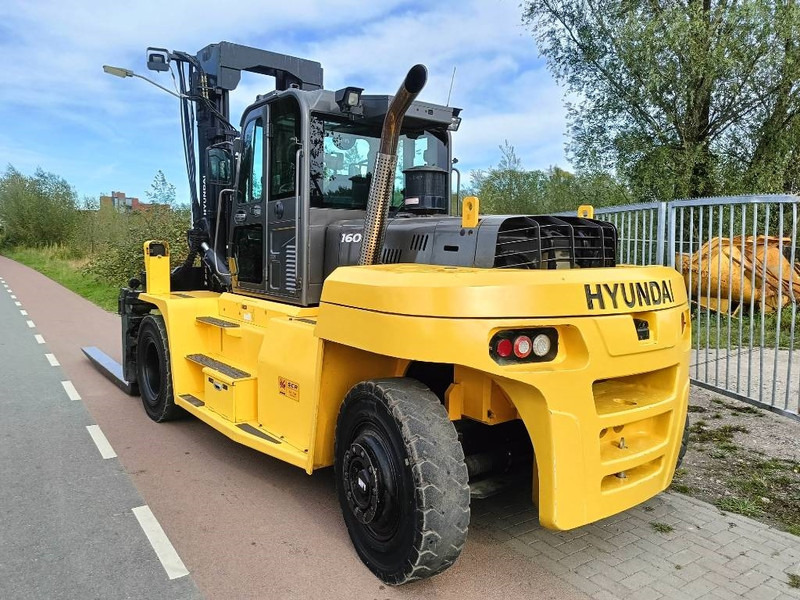 Hyundai 160 D-9 heftruck forklift stapler 16 ton CE - Diesel heftruck: afbeelding 4 Hyundai 160 D-9 heftruck forklift stapler 16 ton CE - Diesel heftruck: afbeelding 4