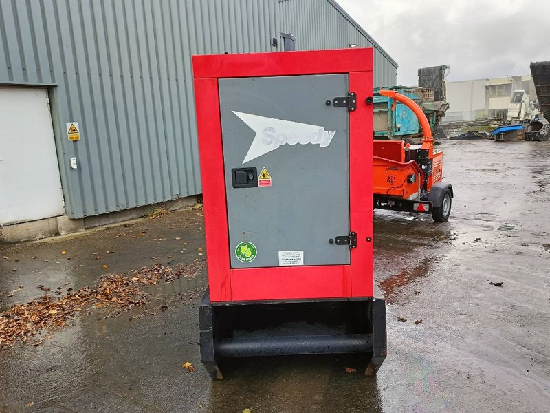 SDMO R220 C3 220 kva generator aggregaat 380V - Industrie generator: afbeelding 5 SDMO R220 C3 220 kva generator aggregaat 380V - Industrie generator: afbeelding 5