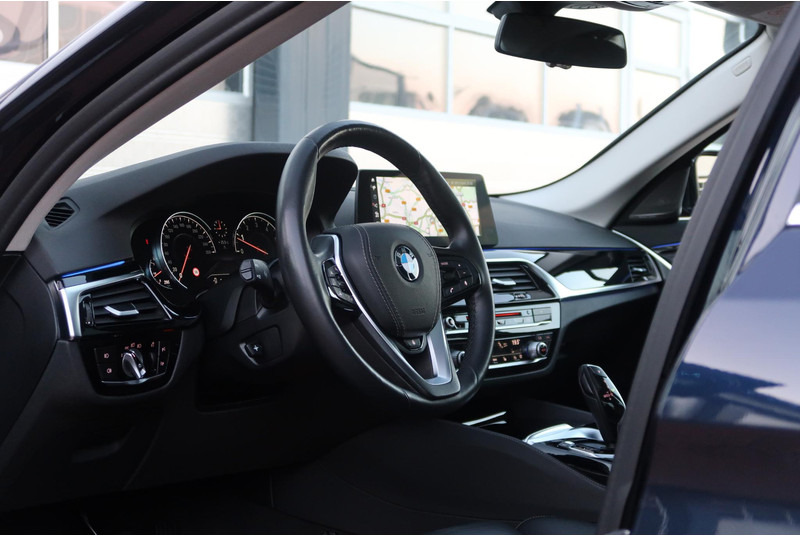 BMW 5 Serie 520i High Executive SCHUIFDAK/ NAPPA-LEDER/ ACC/ HEAD-UP/ H&K / ETC. - Sedan: afbeelding 2 BMW 5 Serie 520i High Executive SCHUIFDAK/ NAPPA-LEDER/ ACC/ HEAD-UP/ H&K / ETC. - Sedan: afbeelding 2