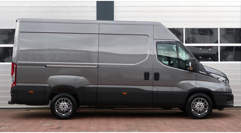 Gesloten bestelwagen Iveco Daily 35S18HV 3.0 L2H2 BPM VRIJ/ AUT/ LED/ CAMERA/ NAVI/ CLIMA: afbeelding 18