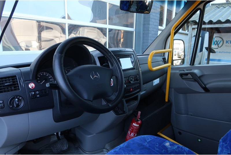 Mercedes-Benz Sprinter 311 2.2 CDI 366 HD AUT/ LIFT/ 9PERS/ VENTILATIE/ AIRCO - Personenwagen: afbeelding 2 Mercedes-Benz Sprinter 311 2.2 CDI 366 HD AUT/ LIFT/ 9PERS/ VENTILATIE/ AIRCO - Personenwagen: afbeelding 2
