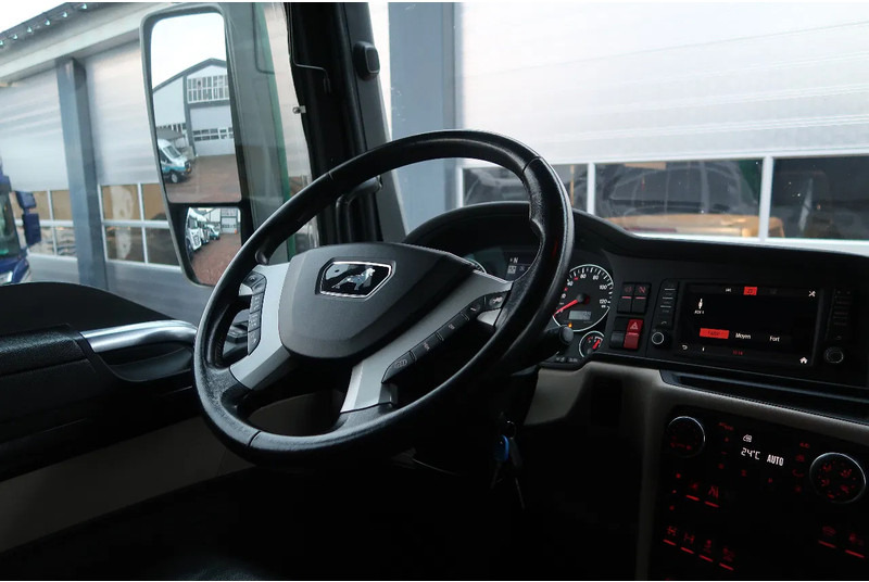 MAN TGX TGX 33.640 6X4 /RETARDER/ HYDRAULIK/ ALCOA'S/ LED/ ETC! - Trekker: afbeelding 2 MAN TGX TGX 33.640 6X4 /RETARDER/ HYDRAULIK/ ALCOA'S/ LED/ ETC! - Trekker: afbeelding 2