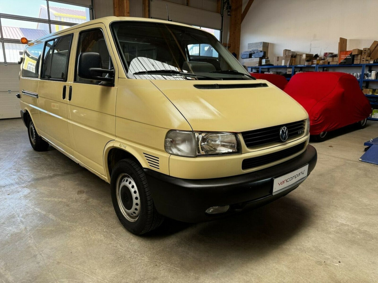 Volkswagen T4 2.5 TDI Syncro 4x4 lang 1. Hand! - Personenvervoer: afbeelding 1 Volkswagen T4 2.5 TDI Syncro 4x4 lang 1. Hand! - Personenvervoer: afbeelding 1