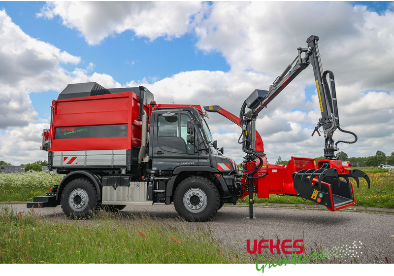 Mercedes-Benz Unimog U 427 Greentec woodchipper combi - Bedrijfswagen: afbeelding 1 Mercedes-Benz Unimog U 427 Greentec woodchipper combi - Bedrijfswagen: afbeelding 1