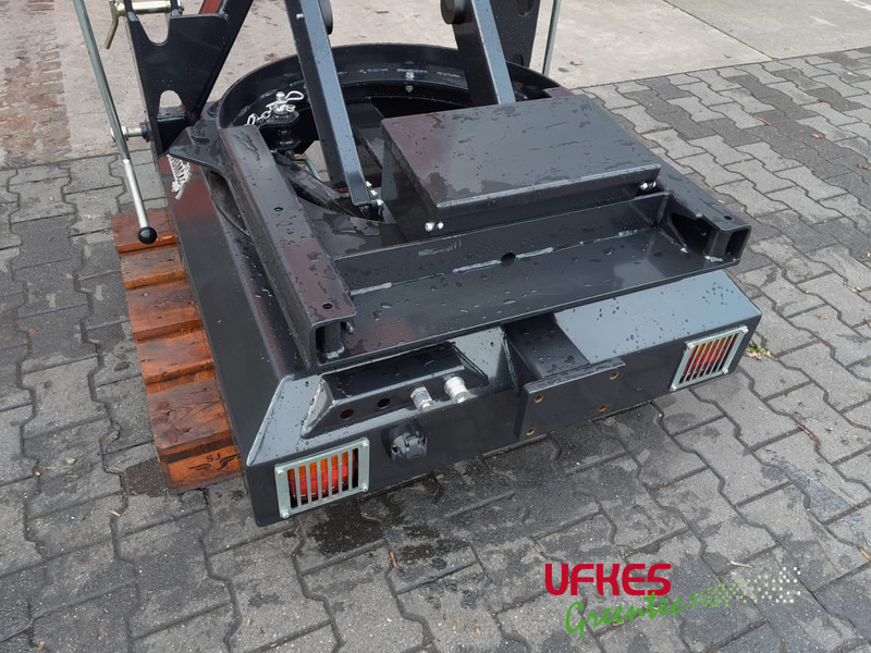 TP 200 driepuntsbok draaibaar - Houtversnipperaar: afbeelding 4 TP 200 driepuntsbok draaibaar - Houtversnipperaar: afbeelding 4