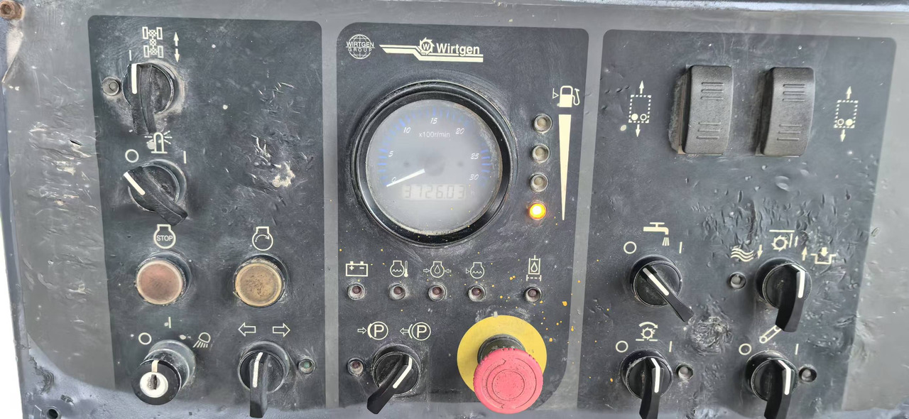 WIRTGEN Road Machine W-100H Used Asphalt Milling Machine With High Quality - Asfaltfrees: afbeelding 4 WIRTGEN Road Machine W-100H Used Asphalt Milling Machine With High Quality - Asfaltfrees: afbeelding 4