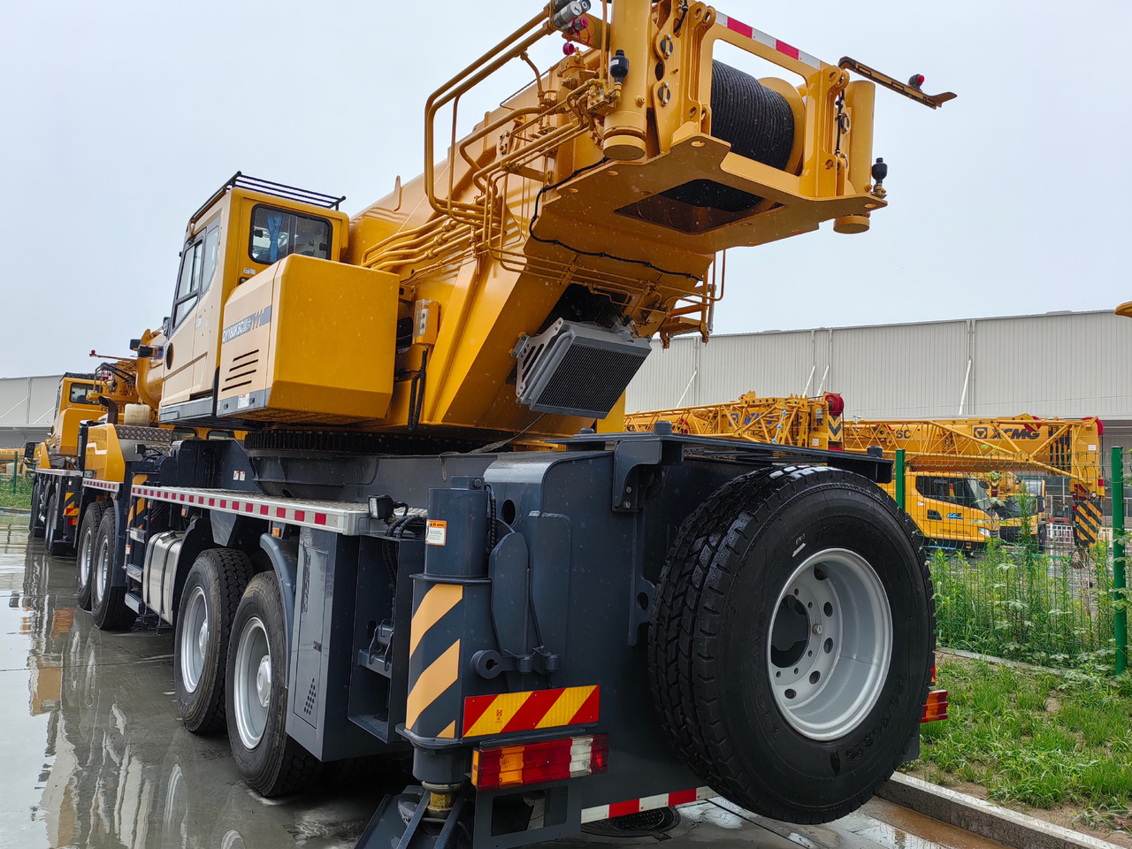 XCMG Factory 180 Ton Used QY180K5C Telescopic Boom Truck Mounted Crane Price List - Mobiele kraan: afbeelding 5 XCMG Factory 180 Ton Used QY180K5C Telescopic Boom Truck Mounted Crane Price List - Mobiele kraan: afbeelding 5