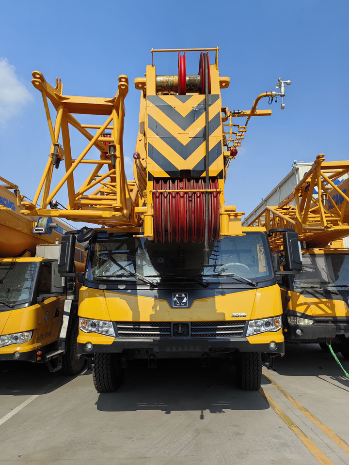XCMG Factory Second Hand Mobile Truck Crane QAY200 200 Ton All Terrain Cranes In Good Condition - Alle terrein kraan: afbeelding 4 XCMG Factory Second Hand Mobile Truck Crane QAY200 200 Ton All Terrain Cranes In Good Condition - Alle terrein kraan: afbeelding 4
