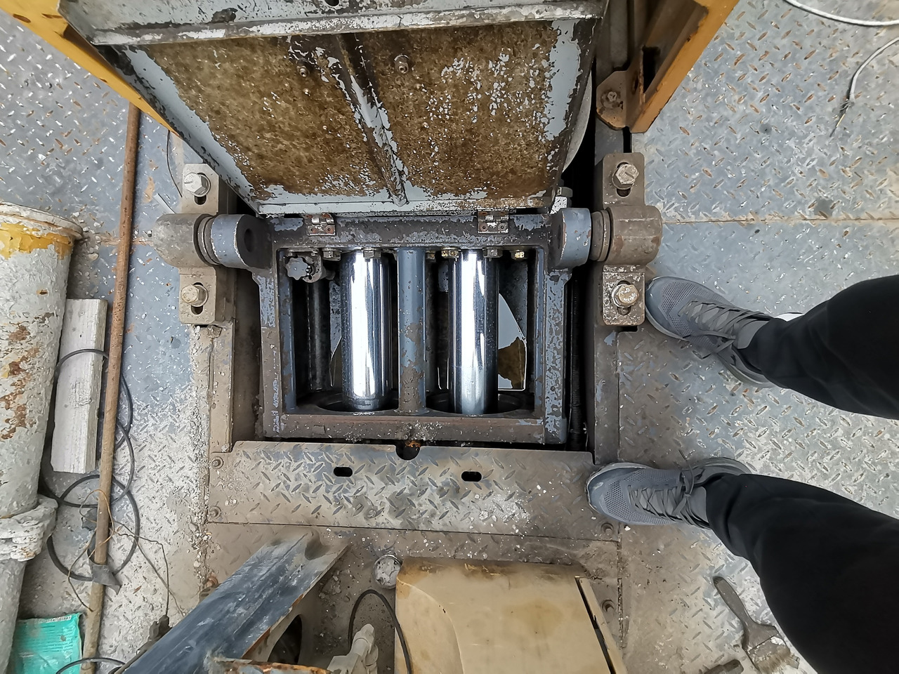 XCMG Official Construction Building Machine HBC10022V Used Truck Mounted Line Concrete Pump Price - Betonmachine: afbeelding 5 XCMG Official Construction Building Machine HBC10022V Used Truck Mounted Line Concrete Pump Price - Betonmachine: afbeelding 5