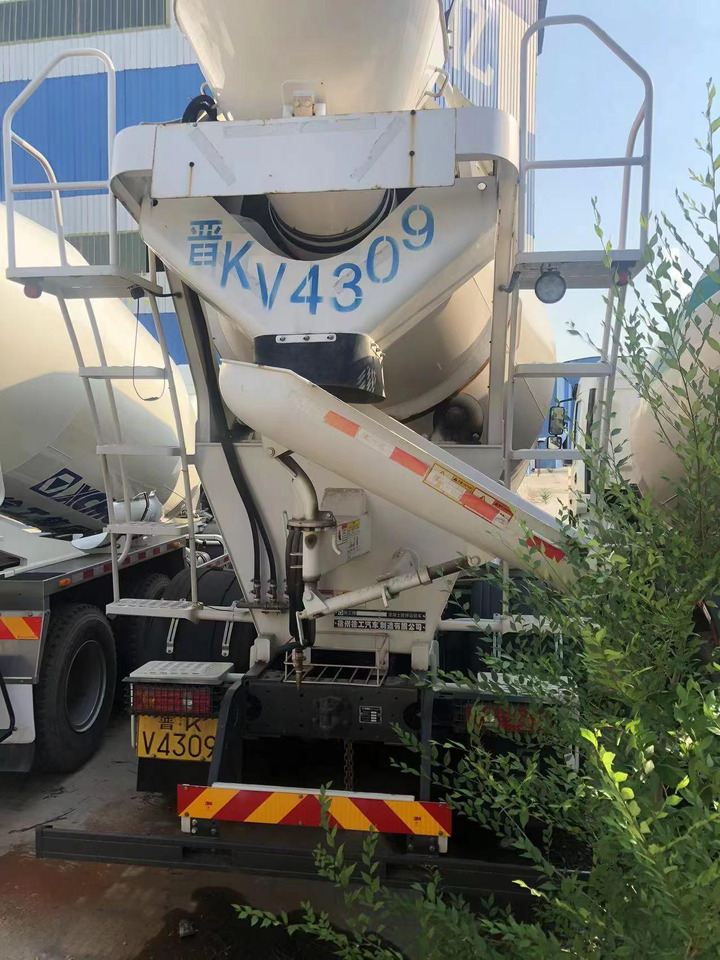 XCMG Official G12V Used Cement Mixer Truck Second Hand Diesel Concrete Mixer Truck - Betonmixer: afbeelding 5 XCMG Official G12V Used Cement Mixer Truck Second Hand Diesel Concrete Mixer Truck - Betonmixer: afbeelding 5