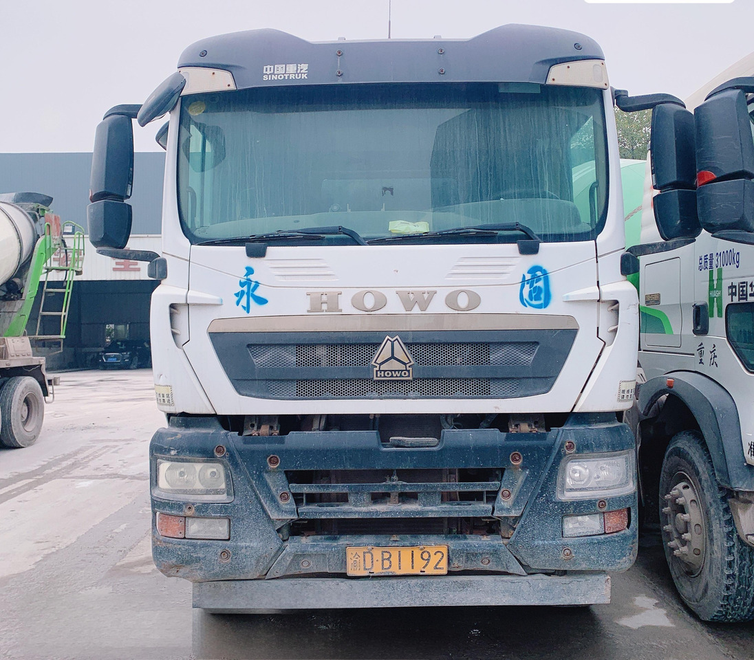 XCMG Official G4806E HOWO Cement Concrete Mixer Used 12 Cubic Meters Concrete Mixer Cement Truck - Betonmixer: afbeelding 2 XCMG Official G4806E HOWO Cement Concrete Mixer Used 12 Cubic Meters Concrete Mixer Cement Truck - Betonmixer: afbeelding 2