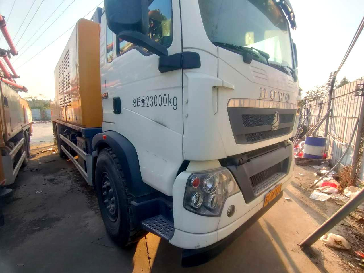 XCMG Official HBC10050V Second Hand Truck Mounted Line Concrete Pump With High Quality - Betonmachine: afbeelding 3 XCMG Official HBC10050V Second Hand Truck Mounted Line Concrete Pump With High Quality - Betonmachine: afbeelding 3