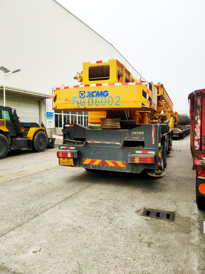 XCMG Official Second Hand Mobile Crane QY40KC 40 Ton Hydraulic Crane Price - Mobiele kraan: afbeelding 4 XCMG Official Second Hand Mobile Crane QY40KC 40 Ton Hydraulic Crane Price - Mobiele kraan: afbeelding 4