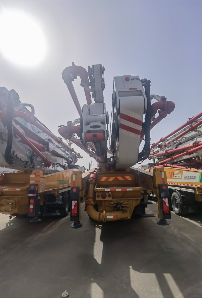 XCMG Official Used Diesel Concrete Pump 62m HB62V Truck-mounted Concrete Pump Hot Sale - Betonpomp: afbeelding 5 XCMG Official Used Diesel Concrete Pump 62m HB62V Truck-mounted Concrete Pump Hot Sale - Betonpomp: afbeelding 5