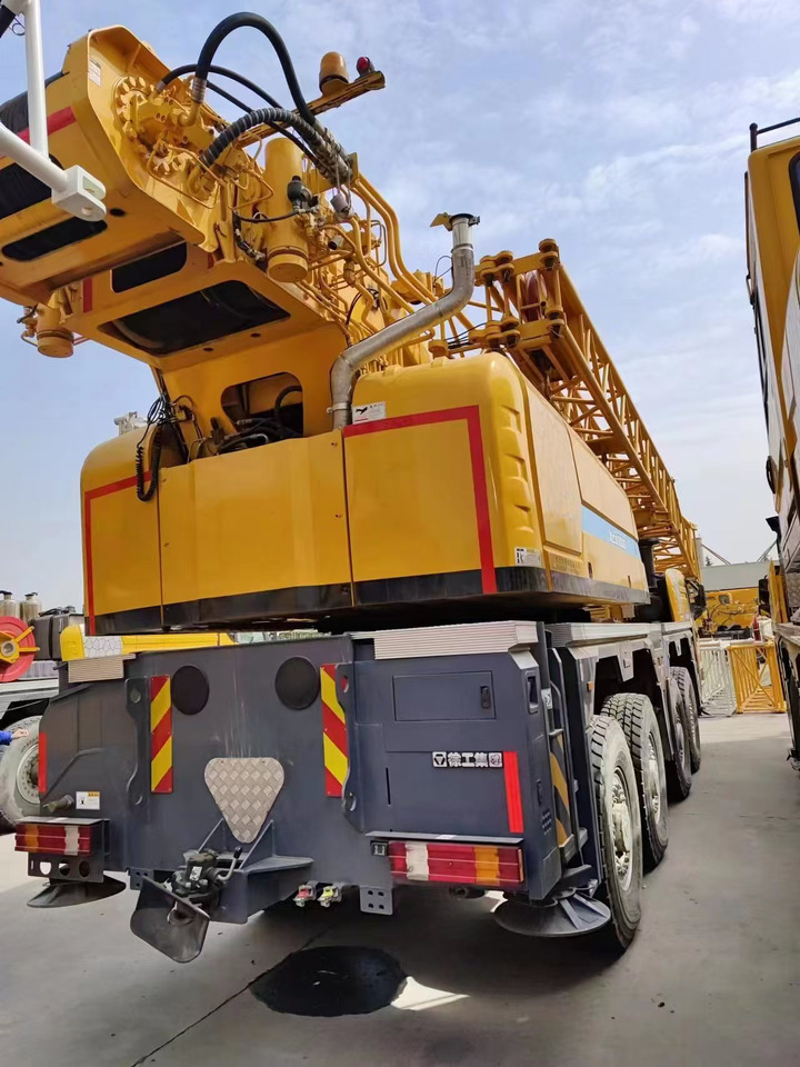 XCMG Official Used Hydraulic Truck Crane XCA100_E Mobile 100 Ton Crane Price - Alle terrein kraan: afbeelding 3 XCMG Official Used Hydraulic Truck Crane XCA100_E Mobile 100 Ton Crane Price - Alle terrein kraan: afbeelding 3