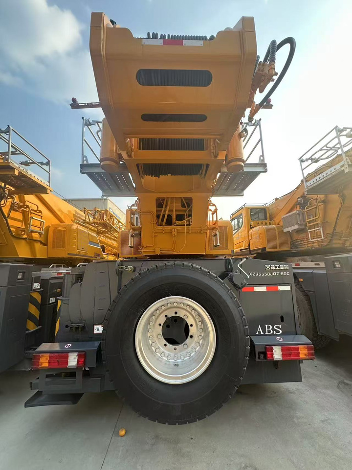 XCMG Official Used Mobile Hydraulic Truck Cranes XCA180L8C All Terrain Cranes Price - Alle terrein kraan: afbeelding 5 XCMG Official Used Mobile Hydraulic Truck Cranes XCA180L8C All Terrain Cranes Price - Alle terrein kraan: afbeelding 5