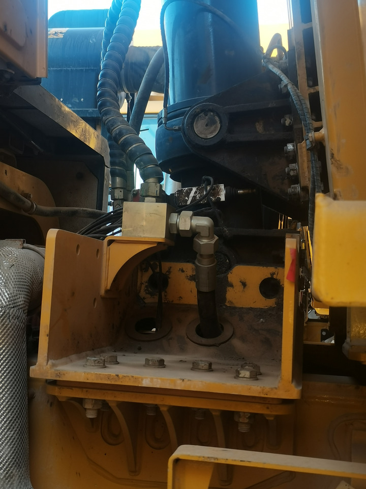 XCMG Official XDR80T 70 Ton 6x4 Dump Tuck Used Tipper Dump Truck Price - Kiepwagen: afbeelding 4 XCMG Official XDR80T 70 Ton 6x4 Dump Tuck Used Tipper Dump Truck Price - Kiepwagen: afbeelding 4
