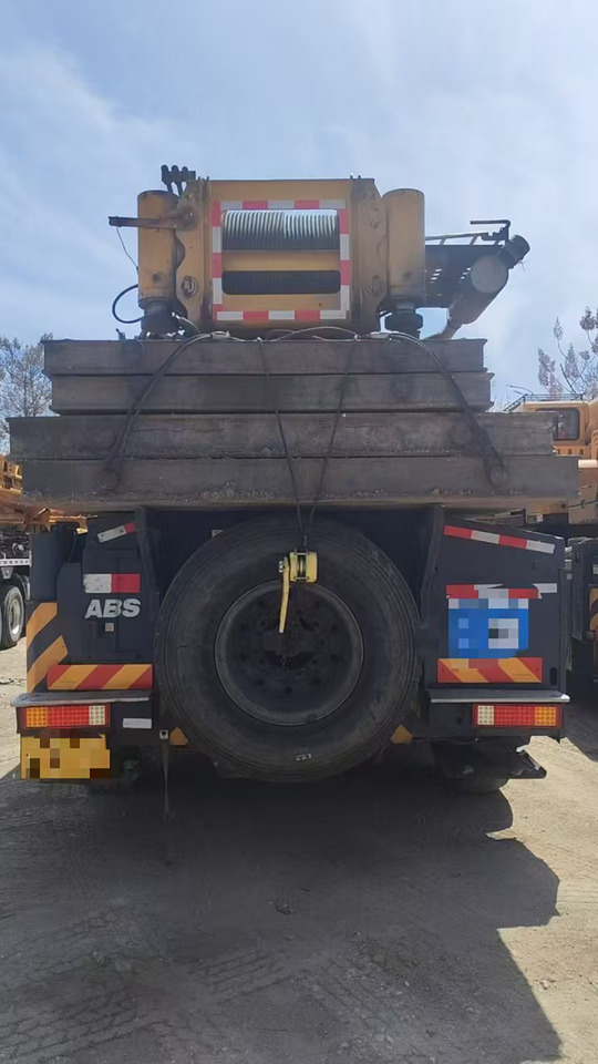 XCMG QAY260 260ton used all terrain mobile hydraulic truck crane price - Alle terrein kraan: afbeelding 3 XCMG QAY260 260ton used all terrain mobile hydraulic truck crane price - Alle terrein kraan: afbeelding 3