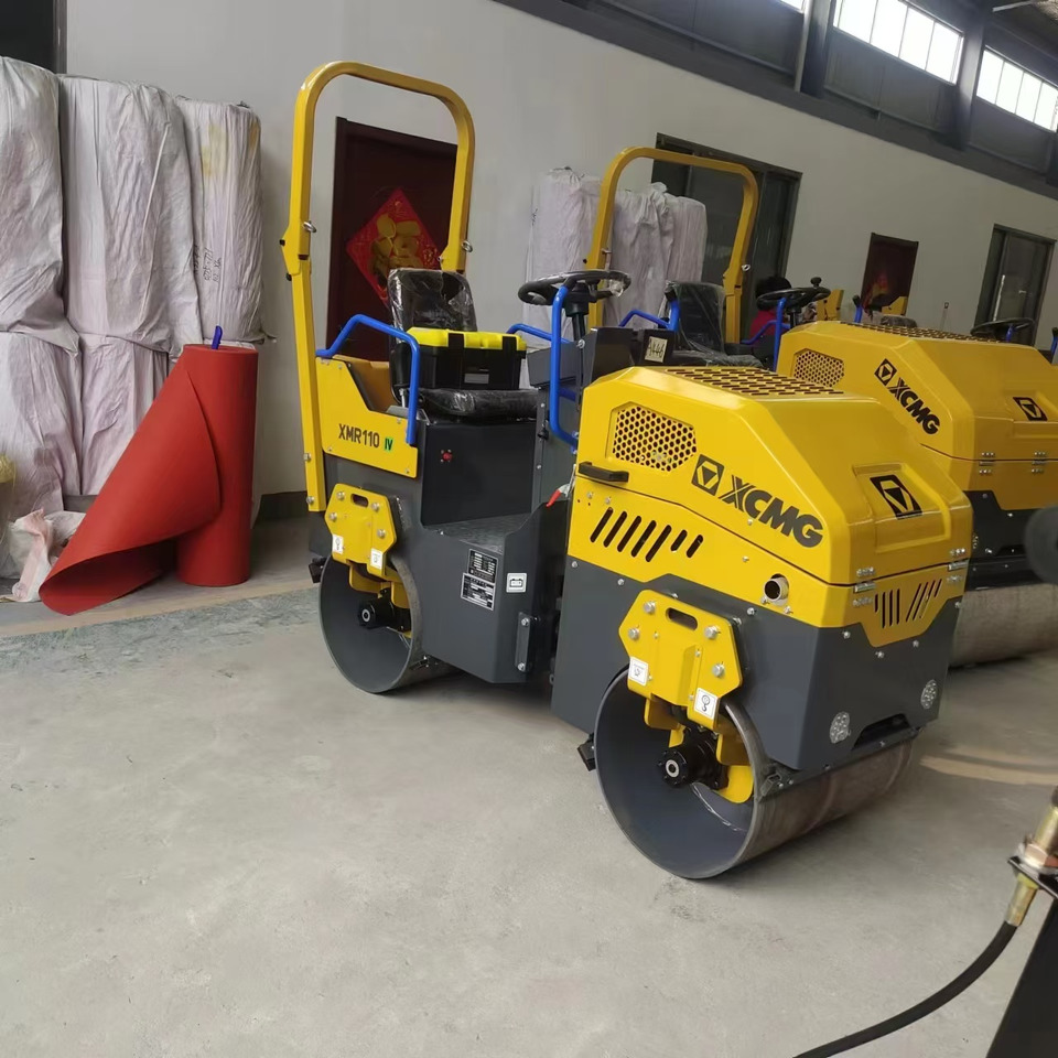XCMG XMR110 1ton samll road roller hydraulic vibratory compator price - Kleine wals: afbeelding 4 XCMG XMR110 1ton samll road roller hydraulic vibratory compator price - Kleine wals: afbeelding 4