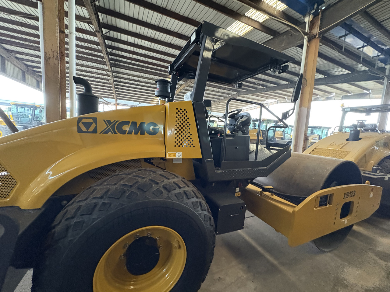 Asfaltwals XCMG XS123 12ton used hydraulic road roller price: afbeelding 6