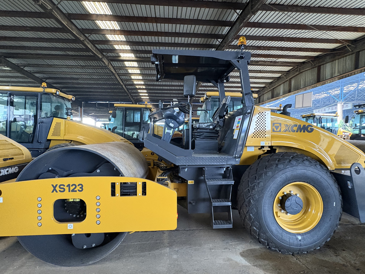 Asfaltwals XCMG XS123 12ton used hydraulic road roller price: afbeelding 10