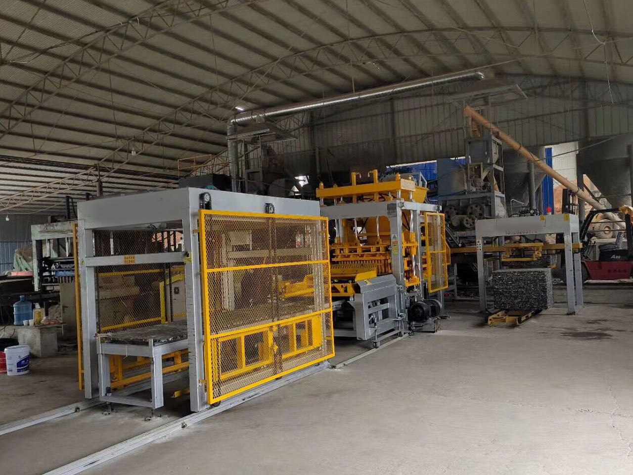 XCMG manufacturer MM8-15 Mud Red Clay Brick Making Machine - Betonblokmachine: afbeelding 3 XCMG manufacturer MM8-15 Mud Red Clay Brick Making Machine - Betonblokmachine: afbeelding 3