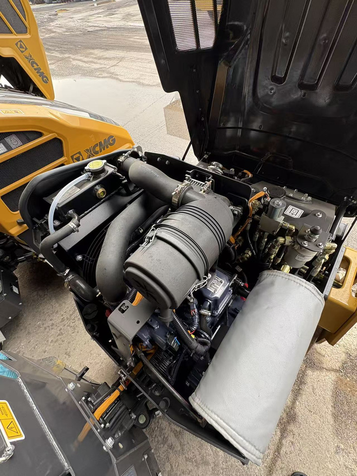XCMG small XD120 Double Drum Vibratory Road Roller - Kleine wals: afbeelding 5 XCMG small XD120 Double Drum Vibratory Road Roller - Kleine wals: afbeelding 5