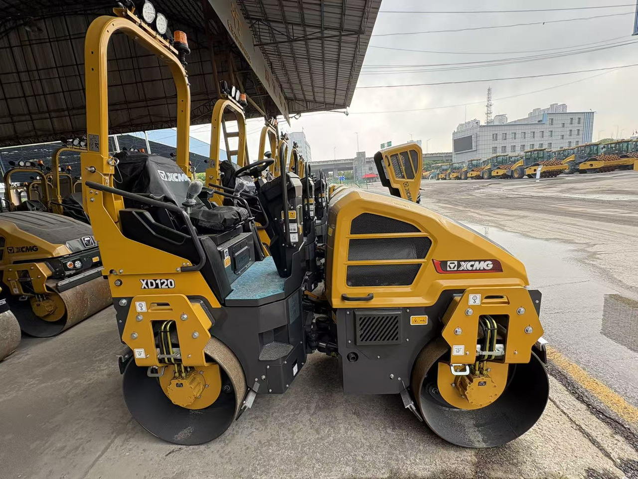 XCMG small XD120 Double Drum Vibratory Road Roller - Kleine wals: afbeelding 4 XCMG small XD120 Double Drum Vibratory Road Roller - Kleine wals: afbeelding 4