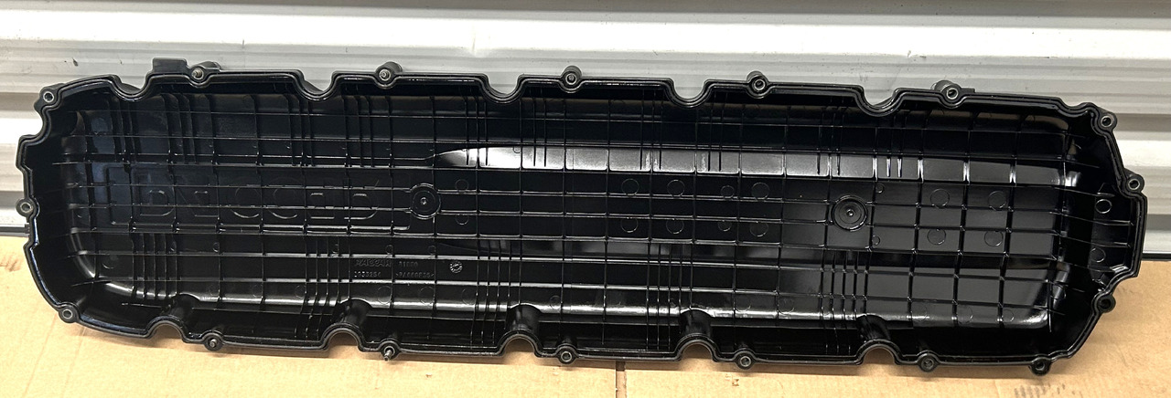 DAF ENGINE VALVE COVER + SPACER FRAME XF 106 - Cilinderkop: afbeelding 3 DAF ENGINE VALVE COVER + SPACER FRAME XF 106 - Cilinderkop: afbeelding 3