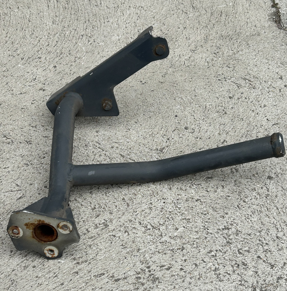 DAF XF 106 480 AIR FILTER HOUSING SUPPORT - Aerokit/ Spoiler: afbeelding 3 DAF XF 106 480 AIR FILTER HOUSING SUPPORT - Aerokit/ Spoiler: afbeelding 3