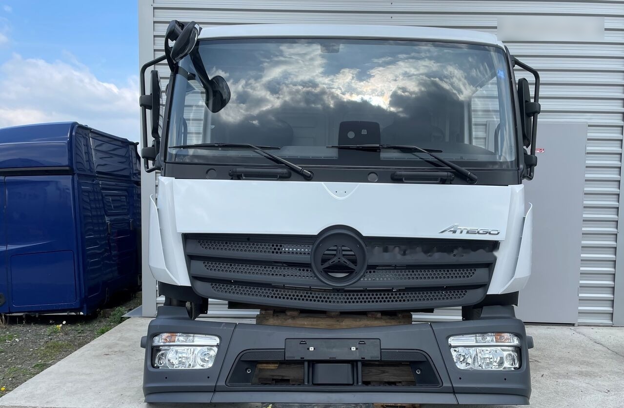 FRONT BUMPER COMPLETE EXTRA COST 800EU Mercedes-Benz ATEGO S-cab ClassicSpace, 2.30 m 2023 Mercedes-Benz ATEGO truck - Cabine voor Vrachtwagen: afbeelding 1 FRONT BUMPER COMPLETE EXTRA COST 800EU Mercedes-Benz ATEGO S-cab ClassicSpace, 2.30 m 2023 Mercedes-Benz ATEGO truck - Cabine voor Vrachtwagen: afbeelding 1