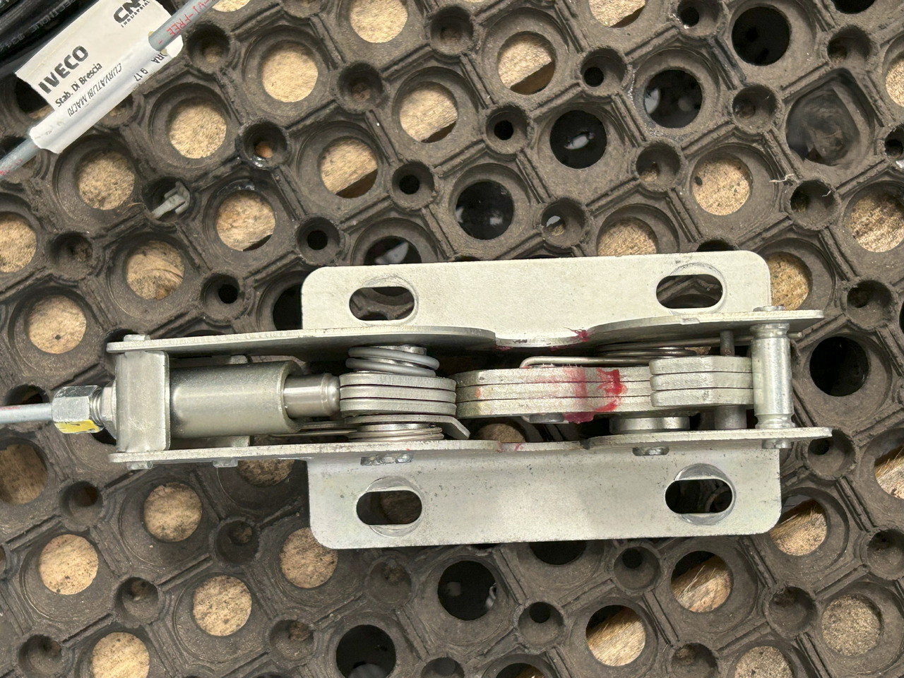 Nieuw Hydraulische cilinder IVECO EUROCARGO 75E MLC CABIN LIFTING KIT: afbeelding 12