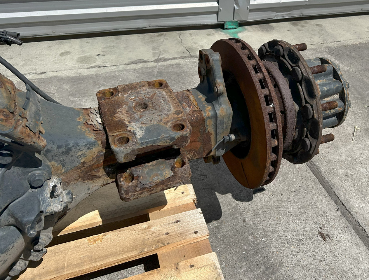 MERCEDES-BENZ REAR AXLE + HUBS ACTROS MP4 R440-13 2,846 - Achterass voor Vrachtwagen: afbeelding 4 MERCEDES-BENZ REAR AXLE + HUBS ACTROS MP4 R440-13 2,846 - Achterass voor Vrachtwagen: afbeelding 4
