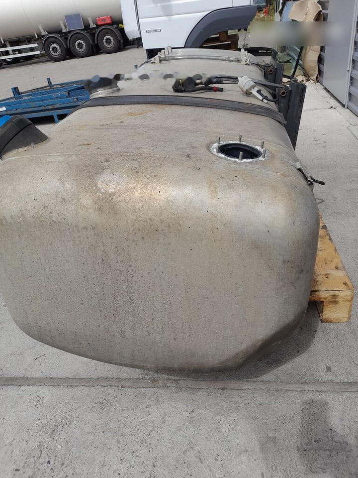 Mercedes-Benz ACTROS MP4 660L A9604703501 Mercedes-Benz truck - Brandstoftank voor Vrachtwagen: afbeelding 5 Mercedes-Benz ACTROS MP4 660L A9604703501 Mercedes-Benz truck - Brandstoftank voor Vrachtwagen: afbeelding 5