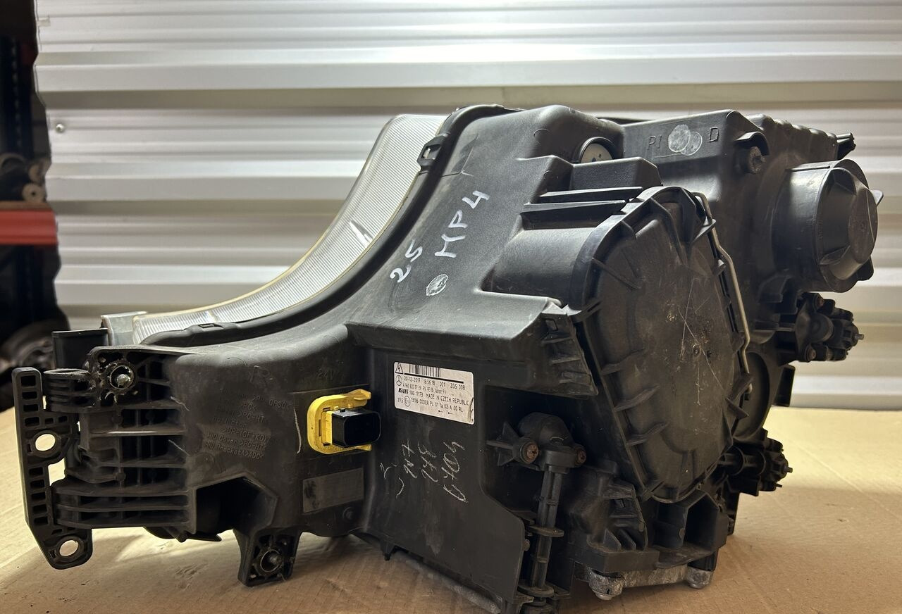 Mercedes-Benz ACTROS MP4 A9608200639 Mercedes-Benz ACTROS MP4 - Koplamp voor Vrachtwagen: afbeelding 3 Mercedes-Benz ACTROS MP4 A9608200639 Mercedes-Benz ACTROS MP4 - Koplamp voor Vrachtwagen: afbeelding 3